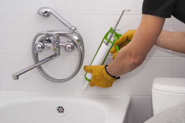 Bathtub Caulking in North Richland Hills